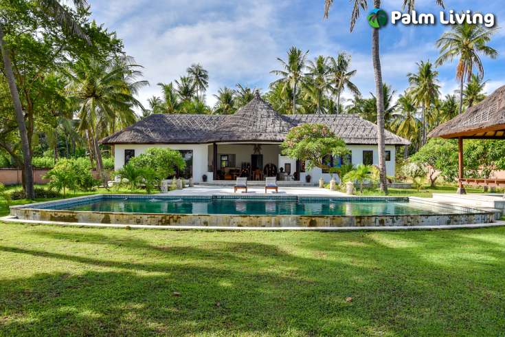 Beachfront Villa In Brongbong Bali For Sale