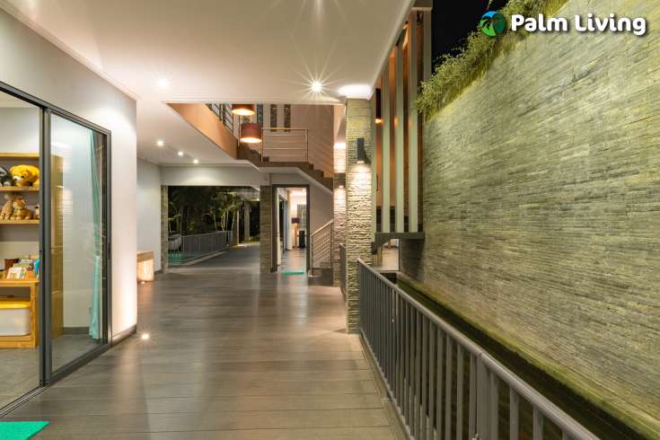 Luxury Villa Built on Large Land Plot