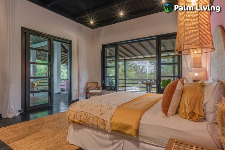 Absolute Beachfront Villa - Center Lovina