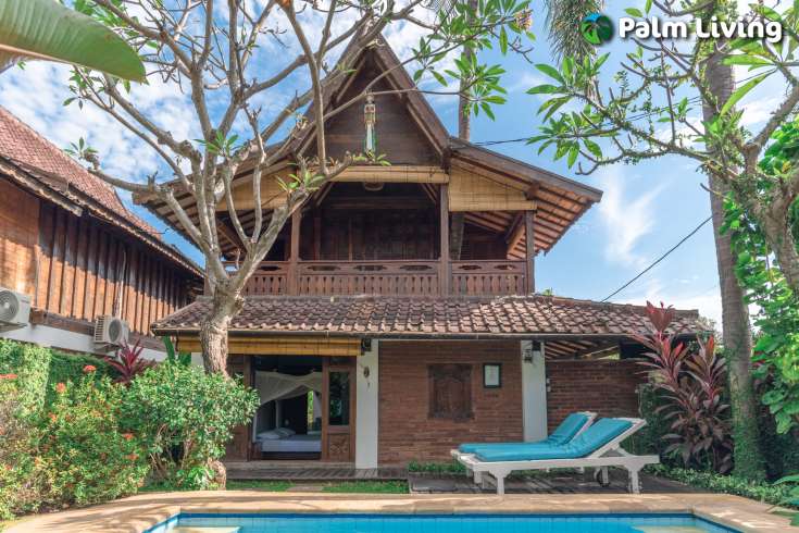 Beachfront Villa Complex in Central Lovina