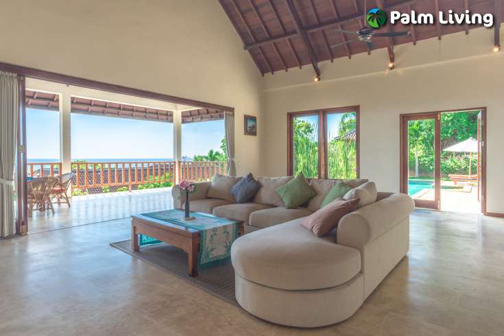 Serene Villa overlooking to the Ocean
