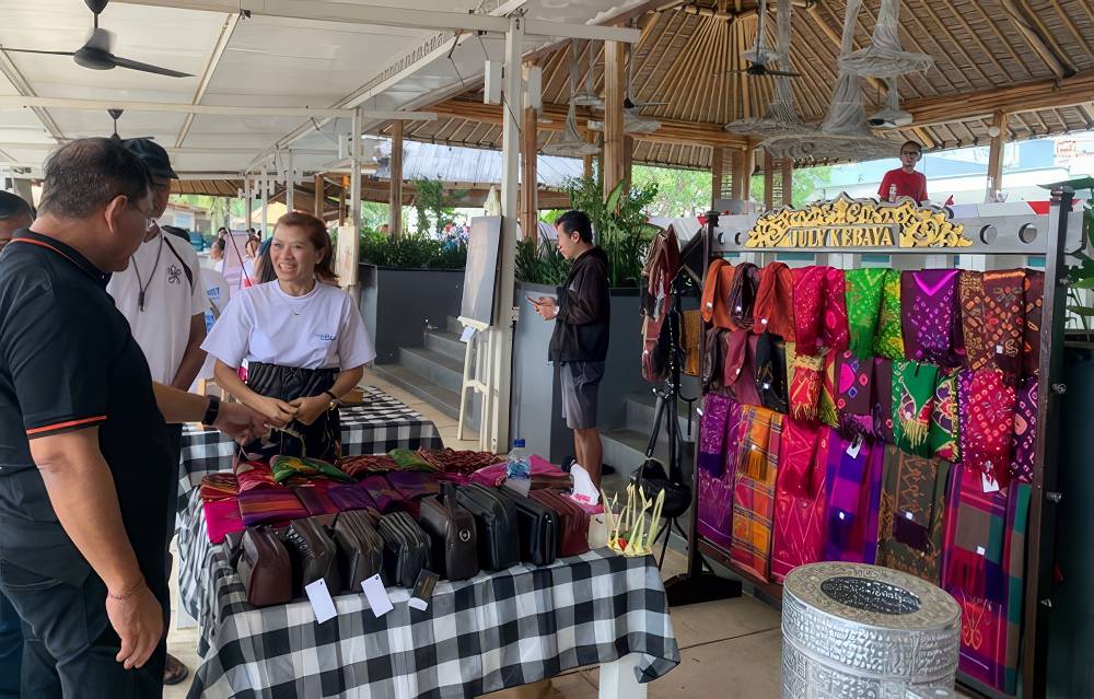 Sunday Market