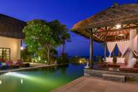 Luxury Balinese Beachfront Villa Dencarik