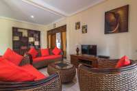 Serene Lovina Villa with Bungalow