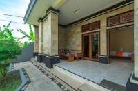 Serene Lovina Villa with Bungalow