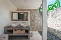 A Dream Villa with Beautiful Garden