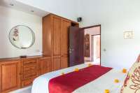 Beautiful Five Bedrooms Beachfront Villa