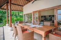 Villa on the Beach with Guest House
