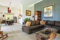Beautiful Five Bedrooms Beachfront Villa