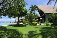 Spacious Beachfront Villa for Sale in Dencarik
