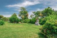A Dream Villa with Beautiful Garden