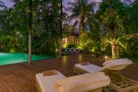 Absolute Beachfront Villa - Center Lovina