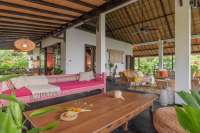 Absolute Beachfront Villa - Center Lovina
