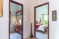 Beautiful Five Bedrooms Beachfront Villa