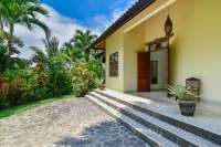 Villa In Lovina Beach For Sale