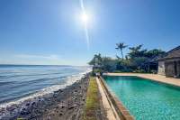 Charming Beachfront Close to Lovina