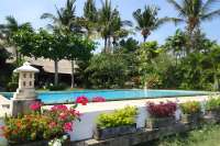 Spacious Beachfront Villa for Sale in Dencarik