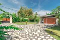 Spacious Beautiful Garden Villa for Sale