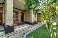 Serene Lovina Villa with Bungalow