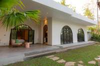 Tropical Chic Modern Villa Development