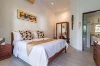 Beautiful Five Bedrooms Beachfront Villa