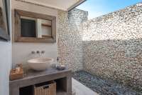A Dream Villa with Beautiful Garden