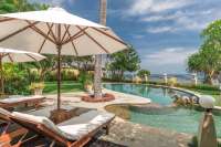 Beautiful Five Bedrooms Beachfront Villa