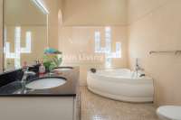 Rare Beachfront Villa in Dencarik