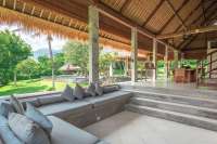 A Dream Villa with Beautiful Garden