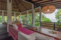 Absolute Beachfront Villa - Center Lovina