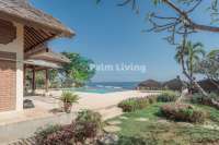 Rare Beachfront Villa in Dencarik
