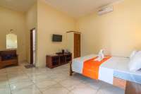 Serene Lovina Villa with Bungalow