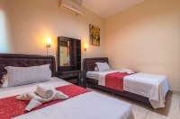 Serene Lovina Villa with Bungalow