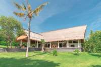 A Dream Villa with Beautiful Garden