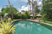 Beautiful Five Bedrooms Beachfront Villa