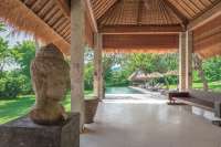 A Dream Villa with Beautiful Garden