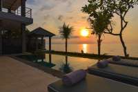 Beachfront  Villa Nearby Lovina