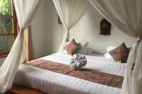 Spacious Beachfront Villa with Nice Garden