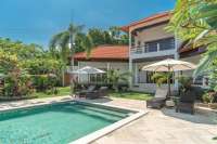 Spacious Hillside Villa, Ocean Views