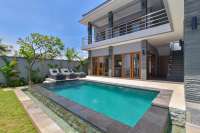 Beachfront  Villa Nearby Lovina