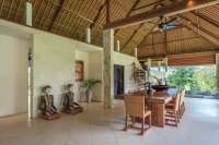A Dream Villa with Beautiful Garden