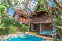 Beachfront Villa Complex in Central Lovina