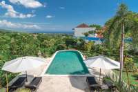 Spacious Hillside Villa, Ocean Views
