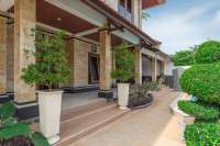 Serene Lovina Villa with Bungalow