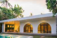 Tropical Chic Modern Villa Development
