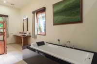 Serene Villa overlooking to the Ocean