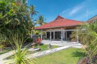 Villa with Balinese design for sale