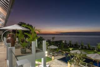 Luxury Modern Bali Beachfront Villa