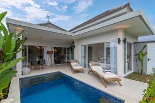 Luxury Minimalist Modern Style Villa